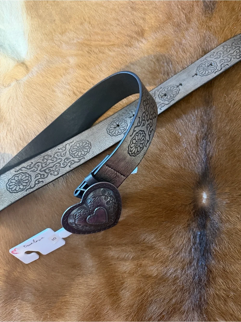 NWT True Love Vintage-Style Western Belt with Heart Buckle – Size Small